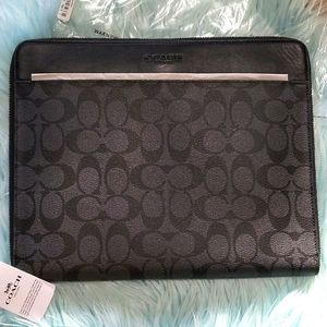 TECH CASE IN SIGNATURE CANVAS (COACH F32654)